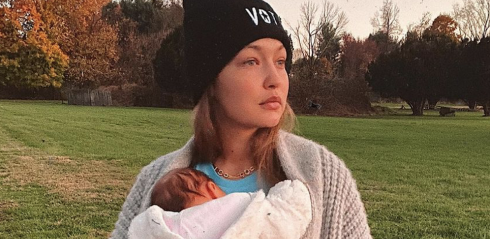 Así ha sido la primera salida a la calle de Gigi Hadid y su hija
