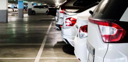Los coches de baja temporal que permanecen en propiedad privada están exentos de abonar el importe del seguro obligatorio