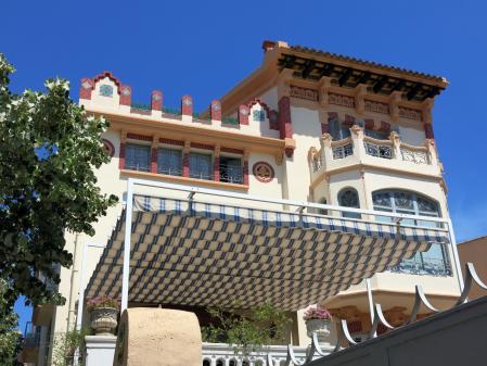 Can Farnés, edificio modernista singular en Sant Andreu de Llavaneres