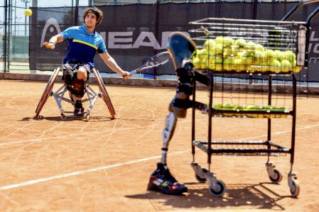 Daniel Caverzaschi, durante su entrenamiento en la Emilio Sánchez Academy