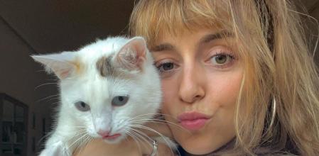 La actriz Lucía Caraballo nos presenta a su gata Muriel y se pregunta: “¿Cómo es posible serlo todo para otro ser vivo?”