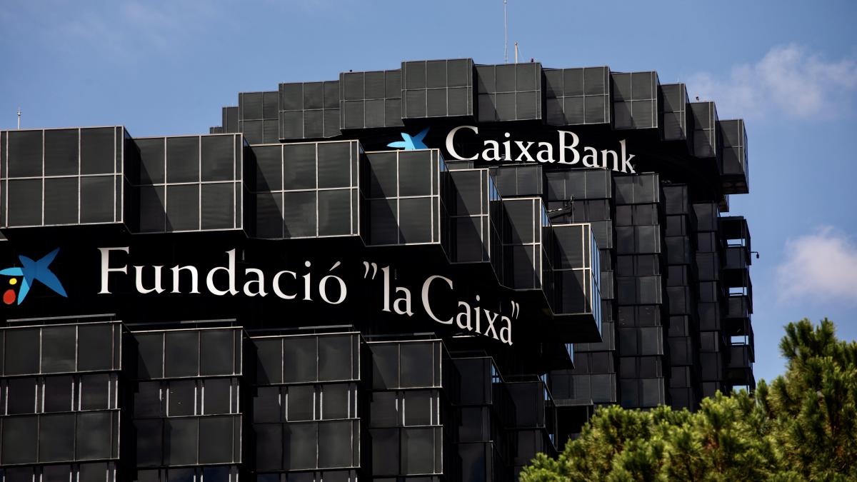 La Fundació La Caixa y Criteria confirman la renuncia de Burniol a la vicepresidencia La Fundació La Caixa y Criteria confirman la renuncia de Burniol a la vicepresidencia