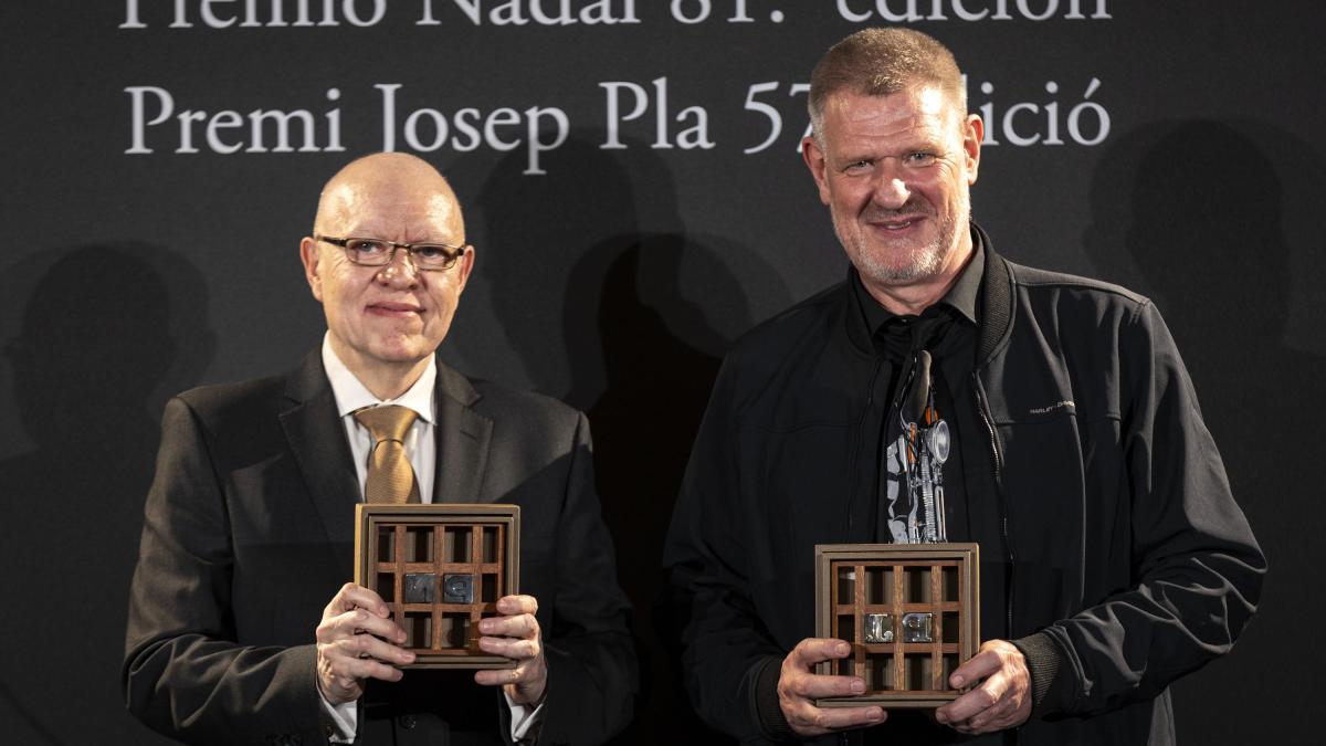 Jorge Fernández Díaz gana el premio Nadal, y David Bueno, el Josep Pla