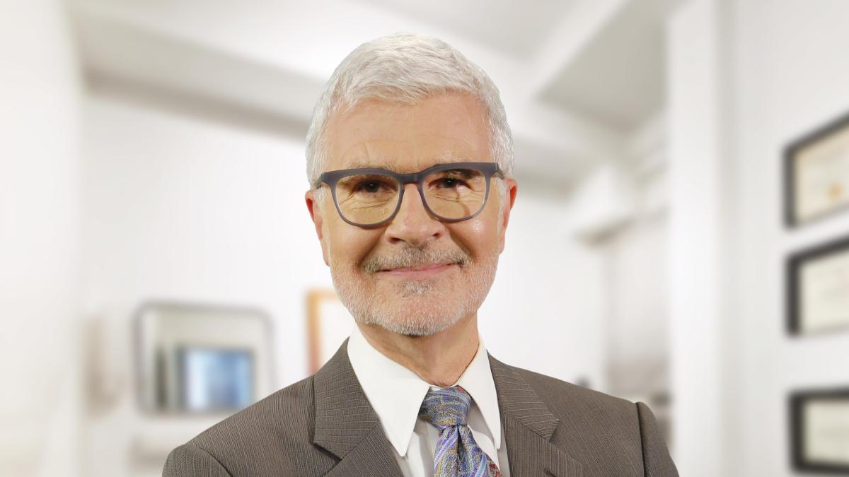 Dr. Steven Gundry, cirujano: “Las mujeres que hacen ejercicio de forma regular a partir de los 40 años reducen hasta en un 90 % el riesgo de Alzheimer en comparación con las que no se ejercitan”
