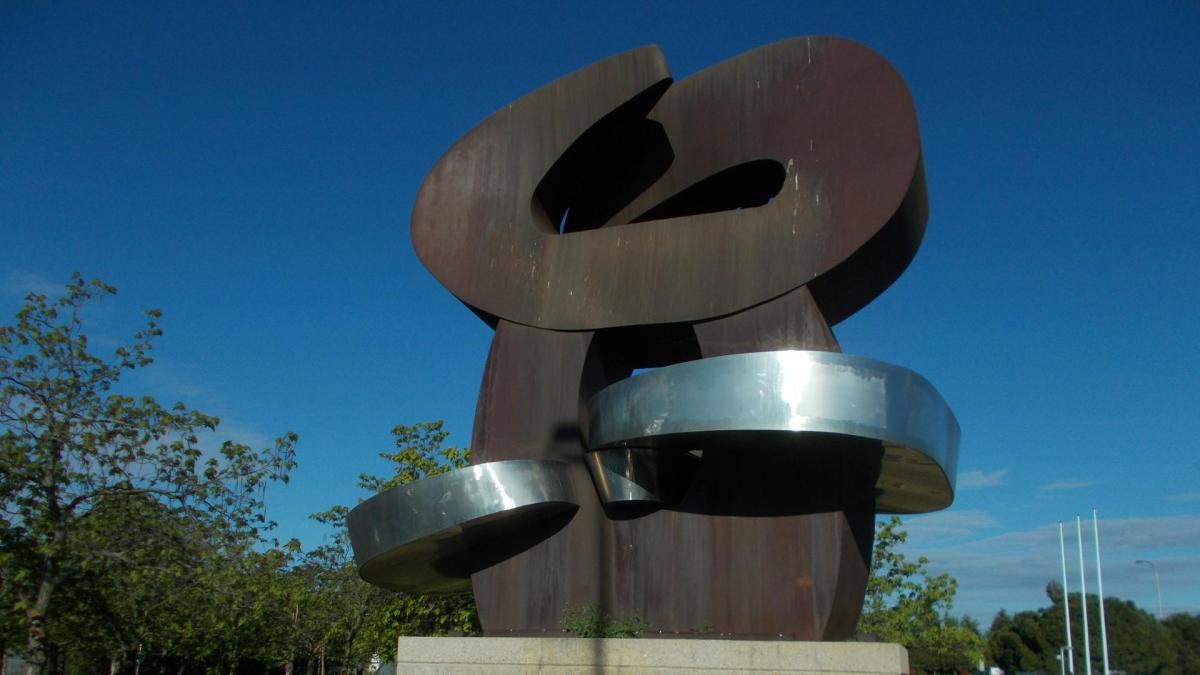 El vilipendiado monumento a la paz entre Israel y Palestina erigido en Madrid El vilipendiado monumento a la paz entre Israel y Palestina erigido en Madrid