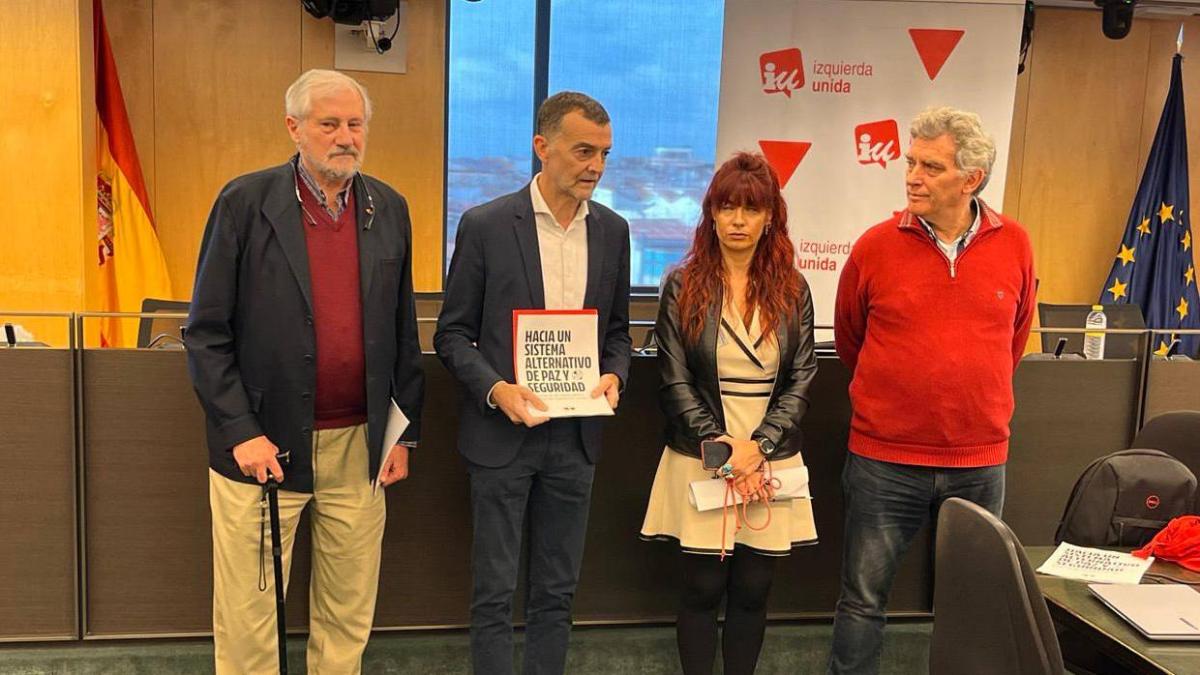 IU cifra en más de 3.500 millones de euros el impacto del plan de rearme en Educación y Sanidad