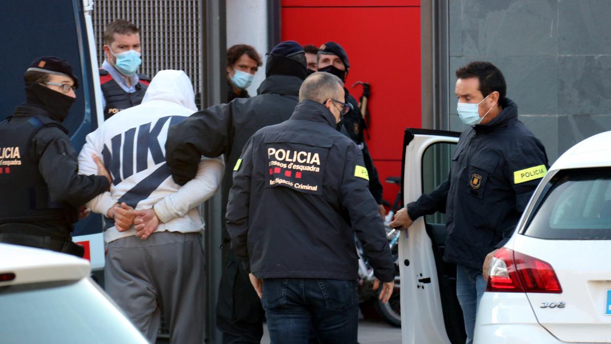 Prisión para tres de los cuatro policías locales de Llinars del Vallès por tráfico de marihuana