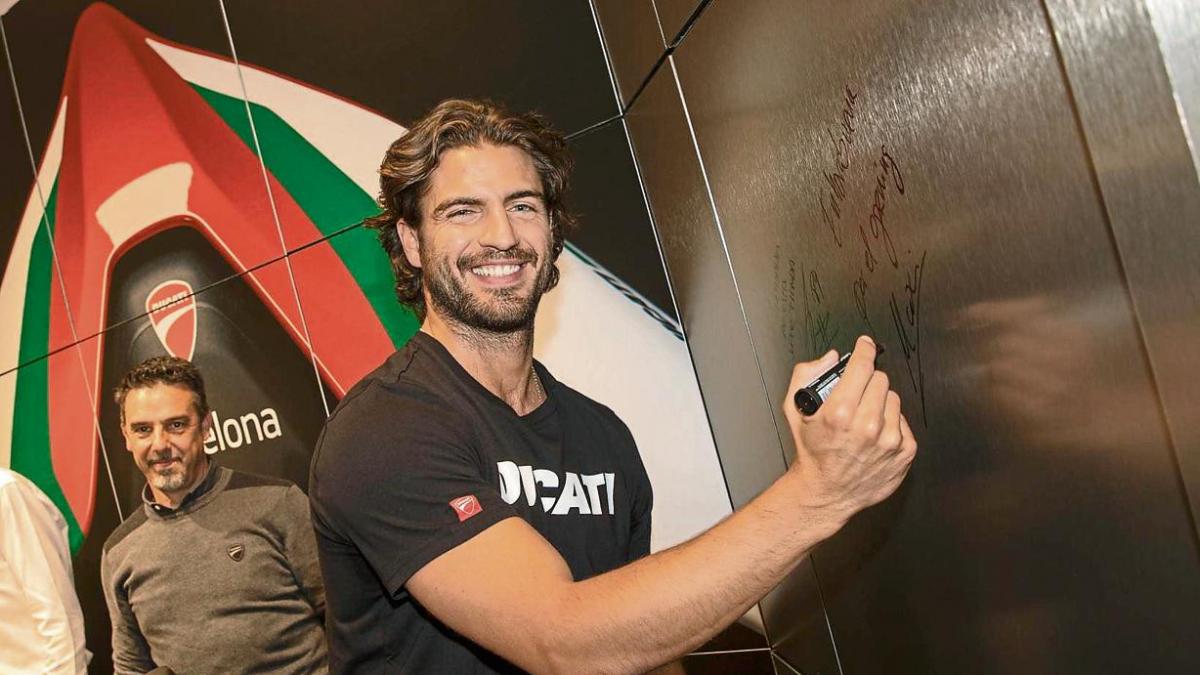 Maxi Iglesias confiesa el motivo de su último cambio físico: Pero al menos te reíste