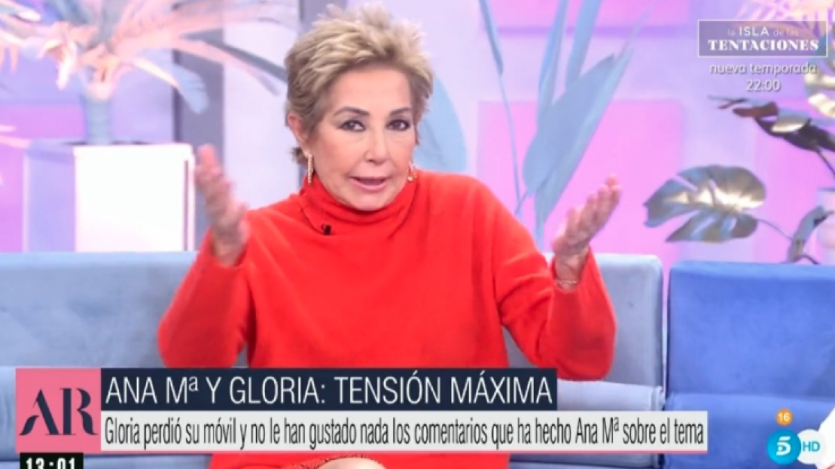 Un micro abierto juega una mala pasada a Ana Rosa Quintana: ¡Estúpida!