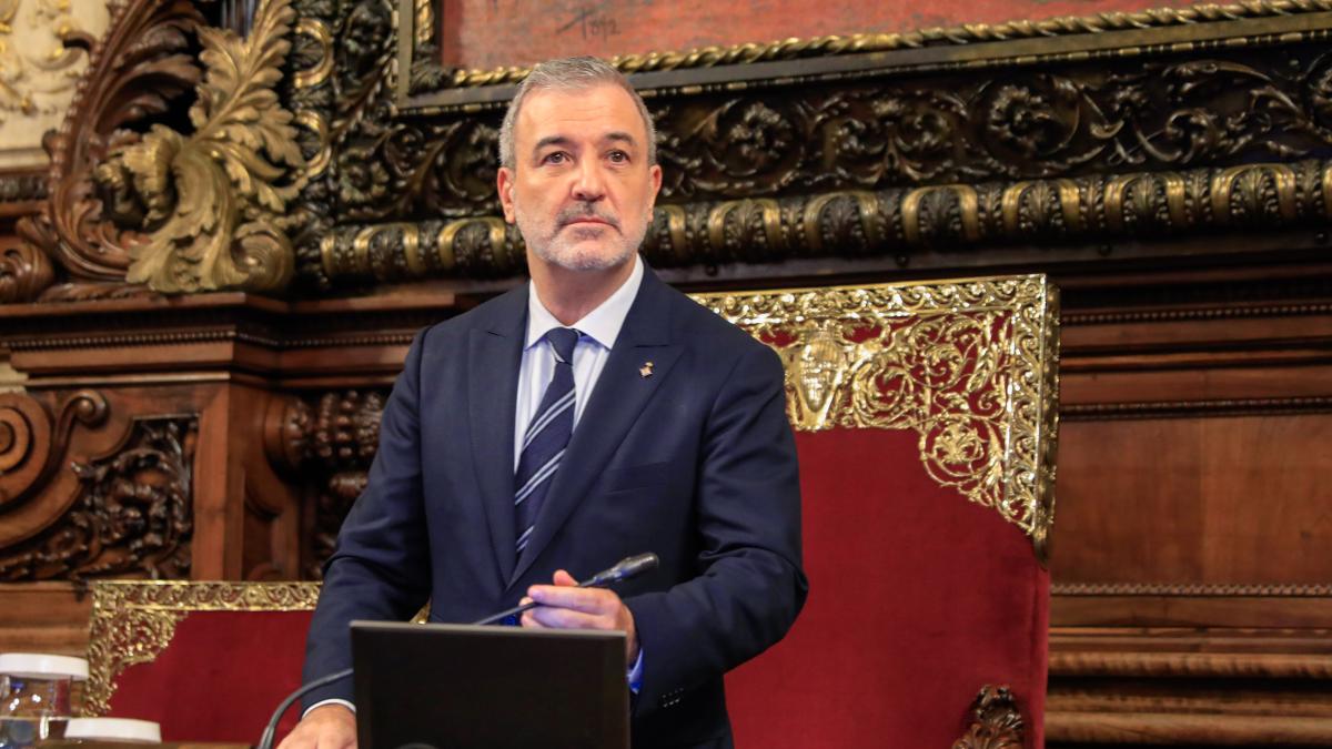 Junts, Comuns y PP reprueban al alcalde Collboni