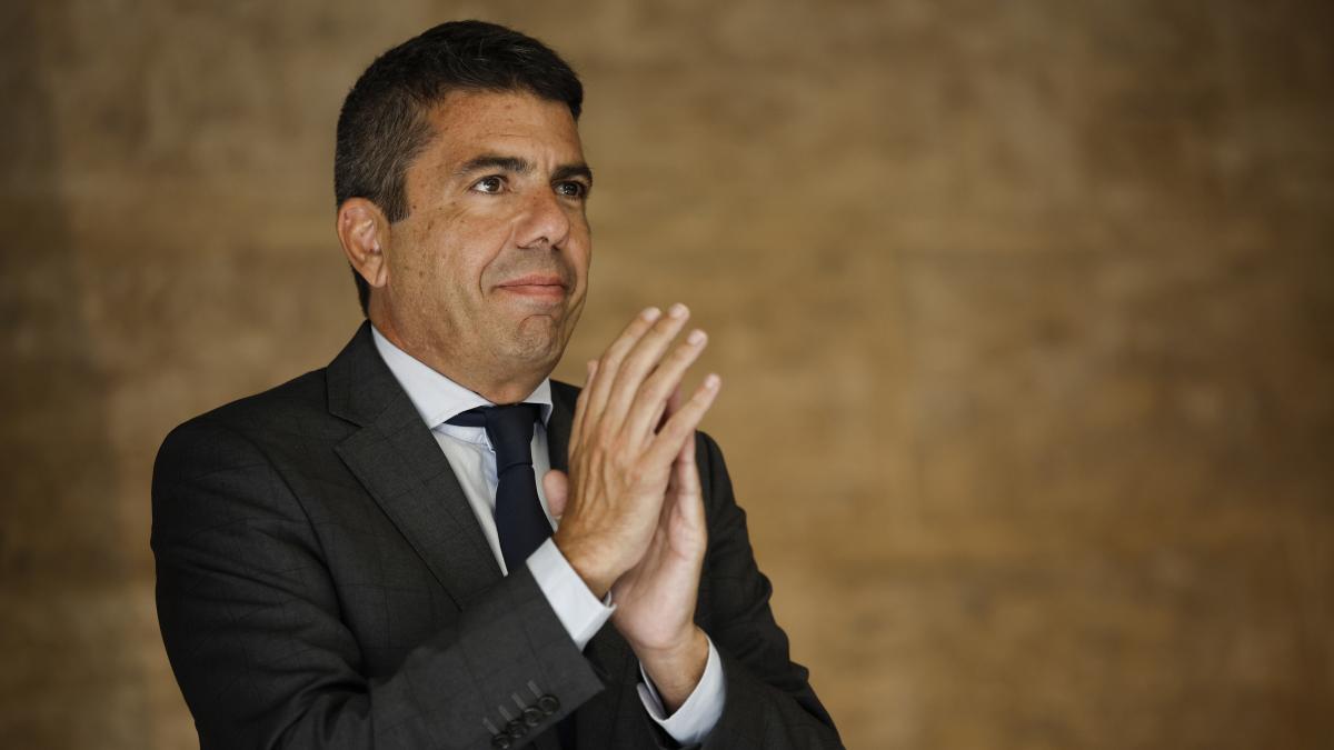 Mazón llama personalmente a las asociaciones de víctimas de la dana para reunirse con ellas