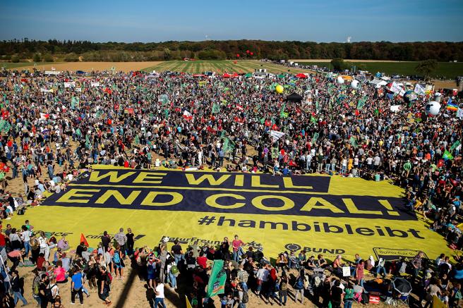 Manifetación en Hambacher Forst (Kerpen-Buir) en Alemania contra la deforestación y el carbón del grupo ecologista Bund